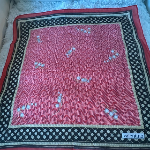 VALENTINO NECKERCHIEF - Picture 1 of 4